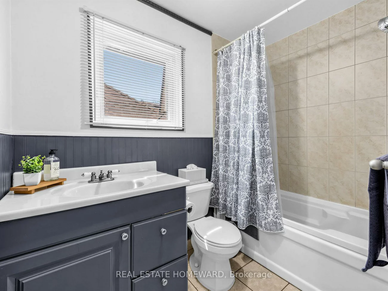 44, Westbourne, Clairlea-Birchmount, Toronto