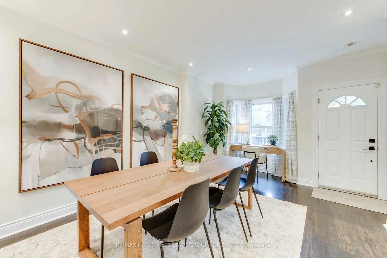 203, Rhodes, Greenwood-Coxwell, Toronto