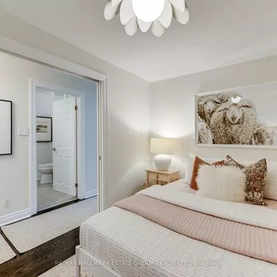 203, Rhodes, Greenwood-Coxwell, Toronto