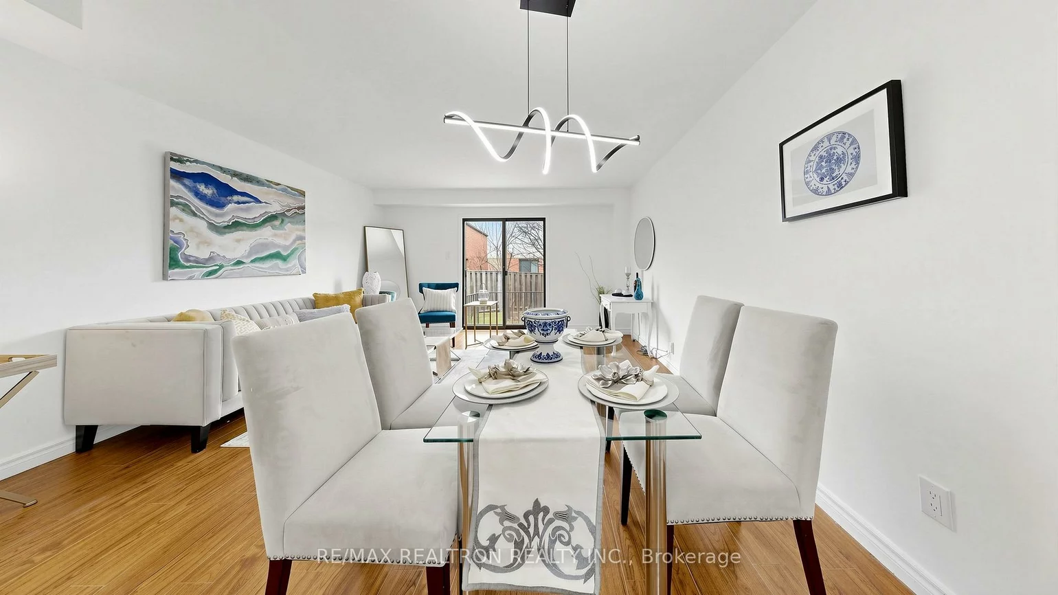 58, Glanvil, Malvern, Toronto