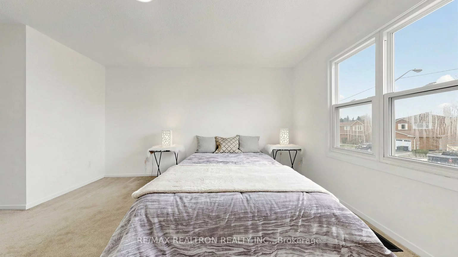 58, Glanvil, Malvern, Toronto