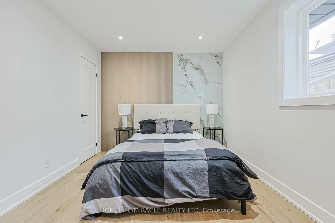 22, Arnprior, Bendale, Toronto