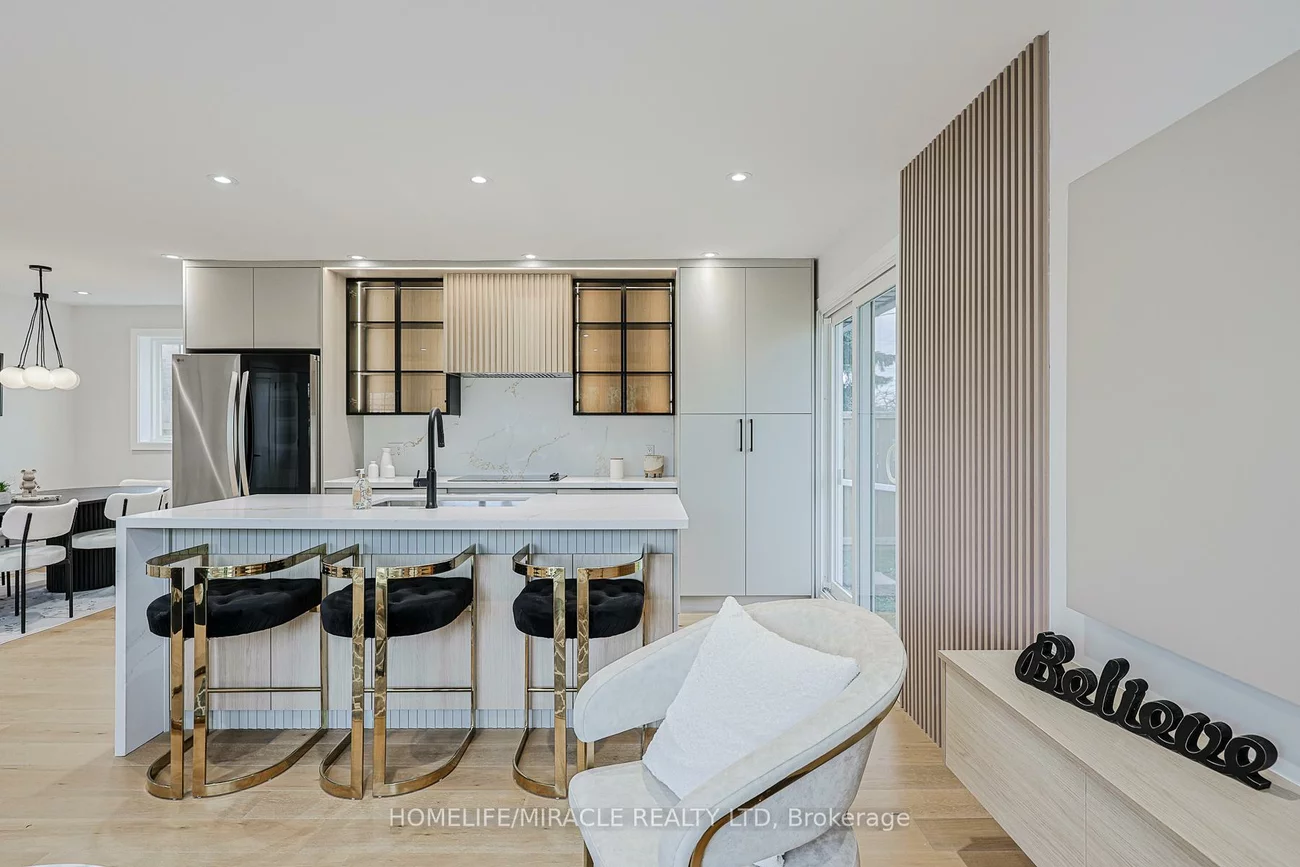 22, Arnprior, Bendale, Toronto