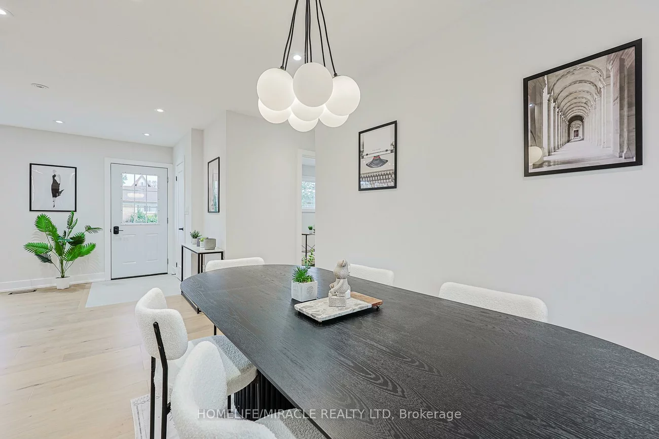 22, Arnprior, Bendale, Toronto
