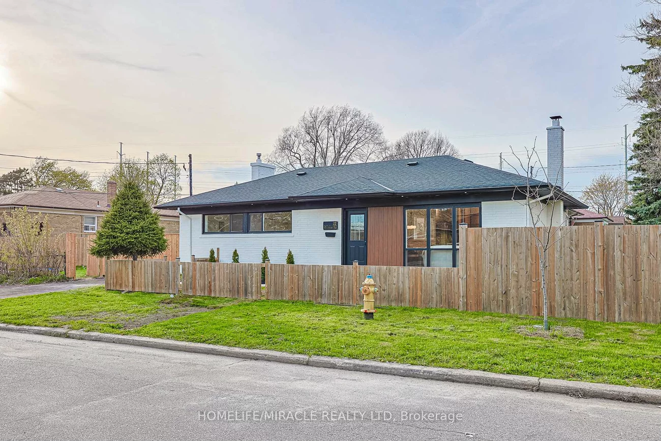 22, Arnprior, Bendale, Toronto