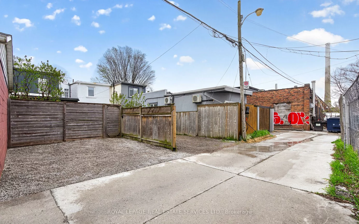 46, Logan, South Riverdale, Toronto