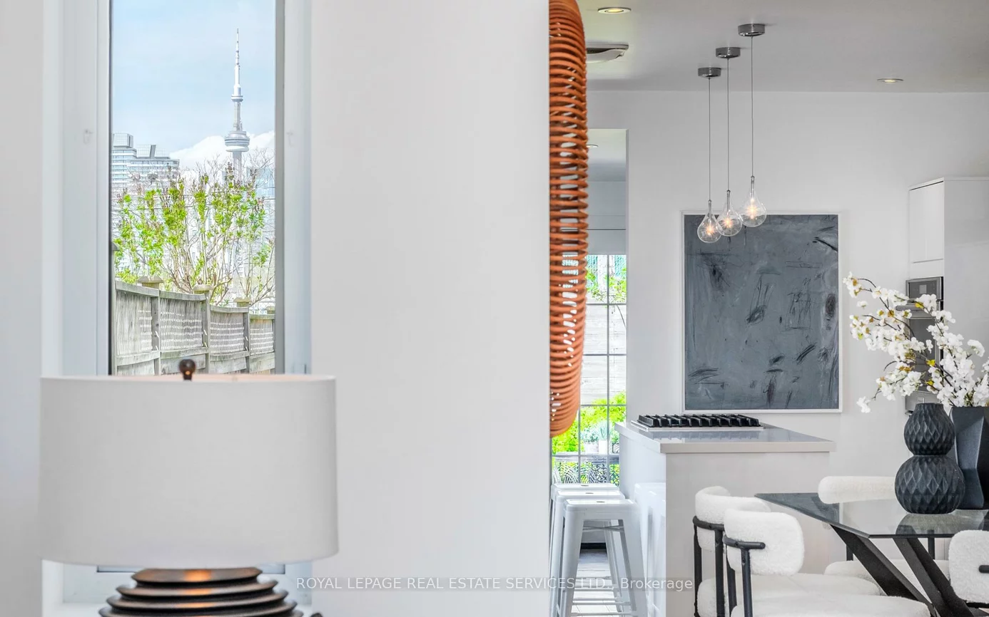 46, Logan, South Riverdale, Toronto