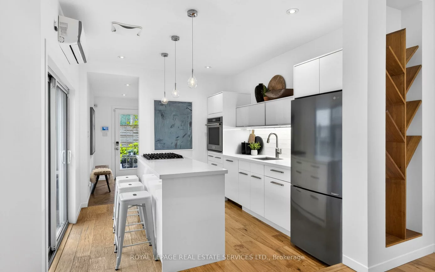 46, Logan, South Riverdale, Toronto