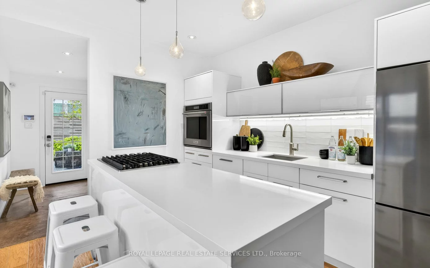46, Logan, South Riverdale, Toronto