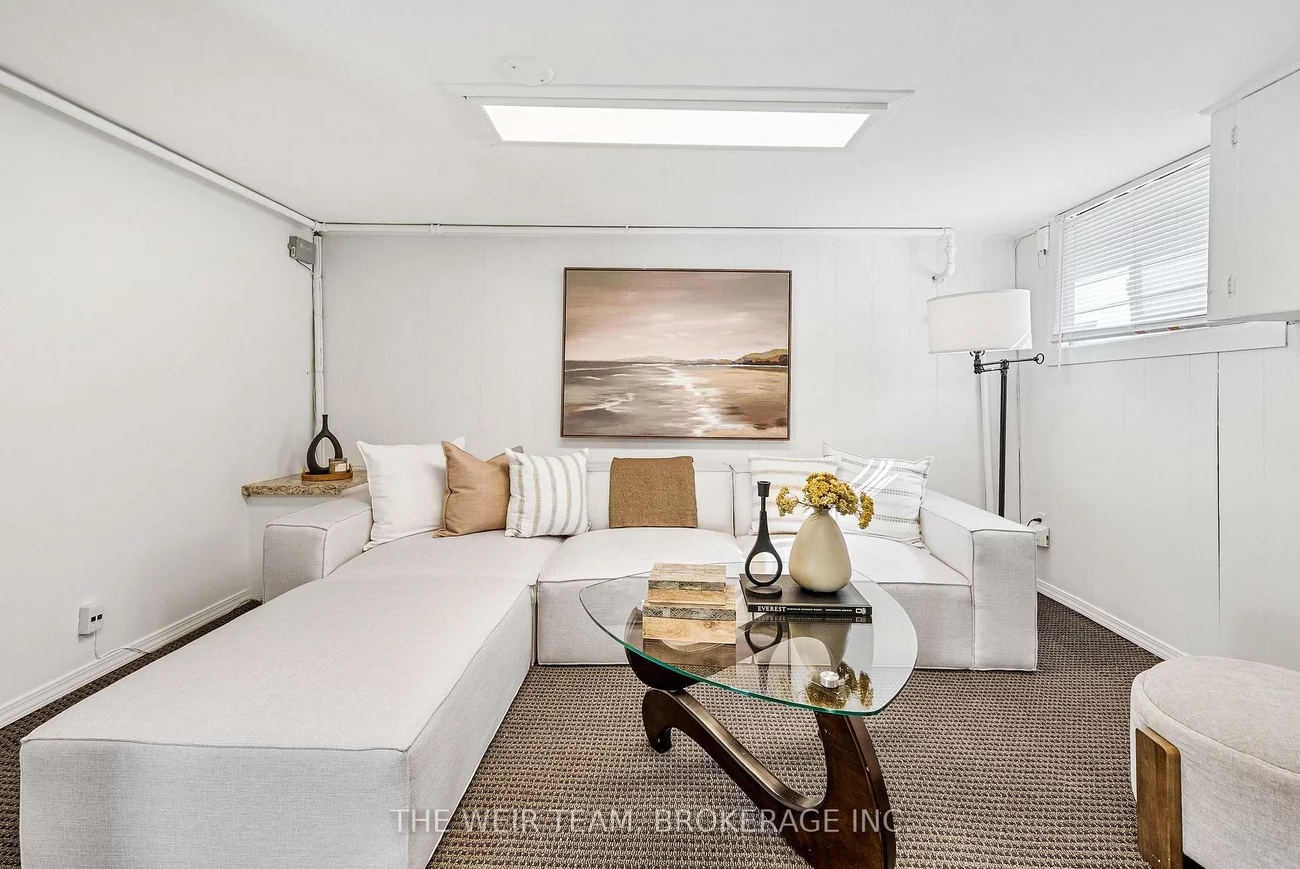 10, Eldon, Crescent Town, Toronto