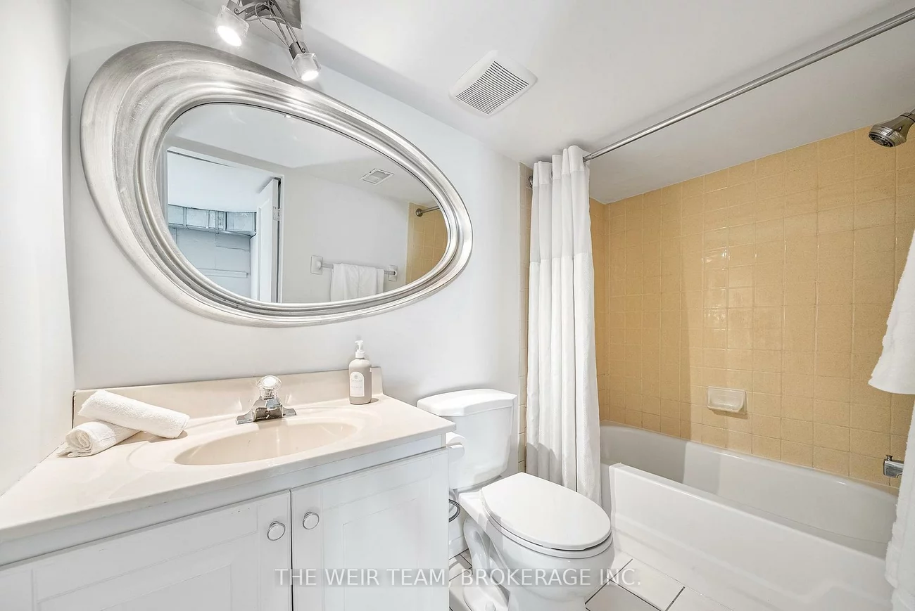 10, Eldon, Crescent Town, Toronto
