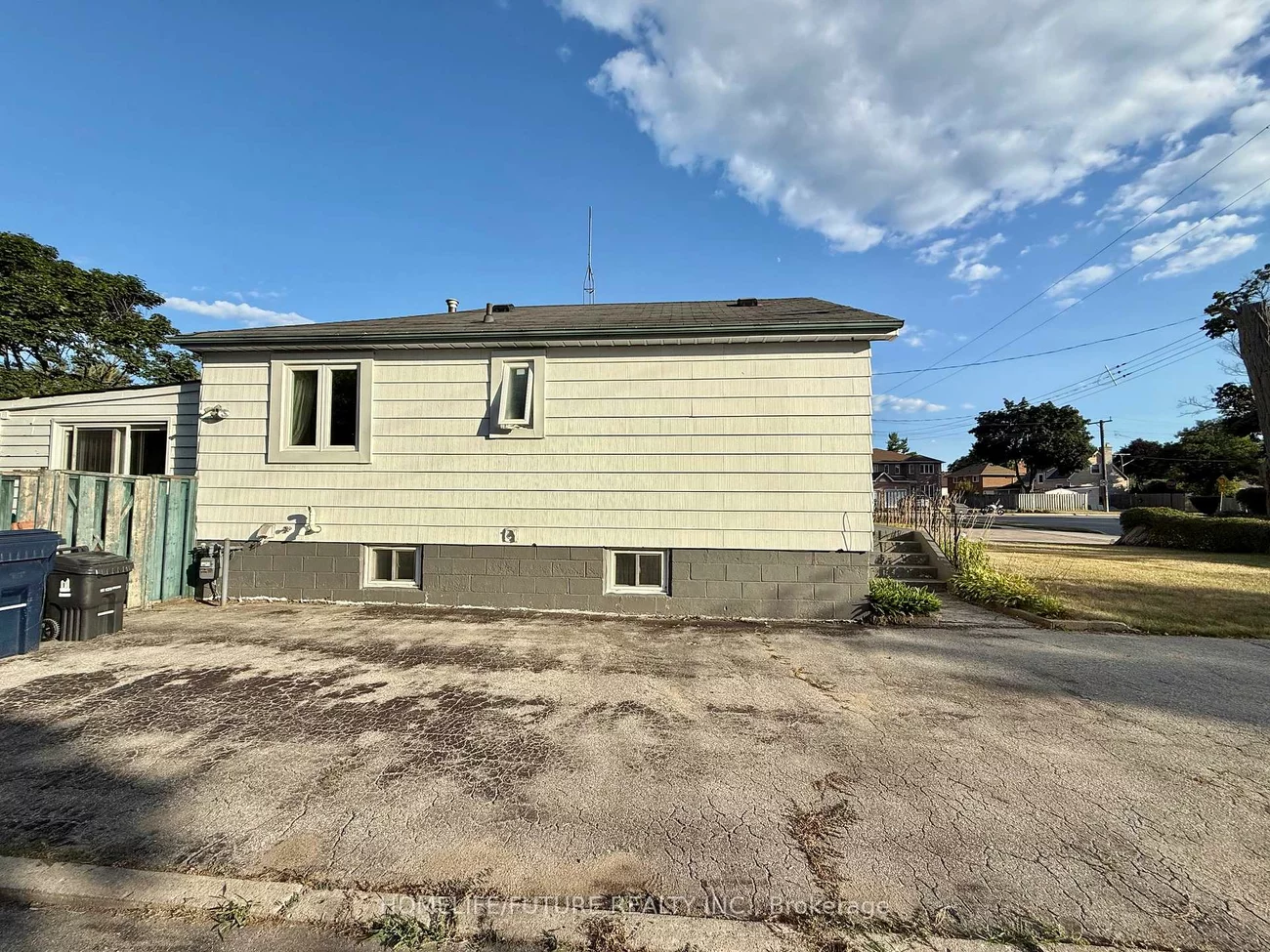 5, Weir, West Hill, Toronto