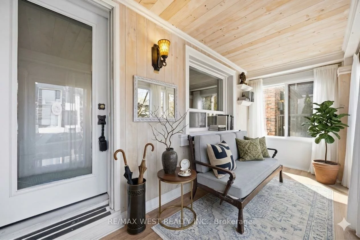 79, King Edward, Woodbine-Lumsden, Toronto