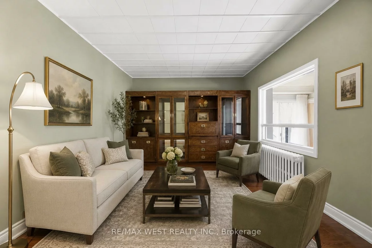 79, King Edward, Woodbine-Lumsden, Toronto