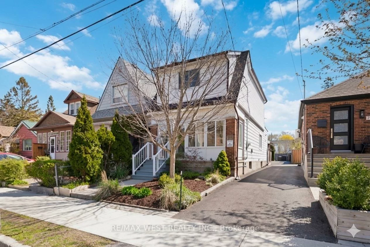 79, King Edward, Woodbine-Lumsden, Toronto