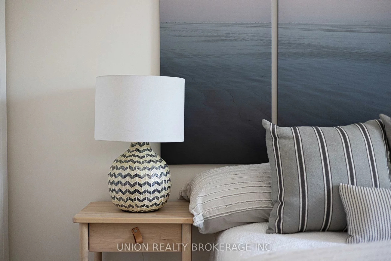273, Lee, The Beaches, Toronto