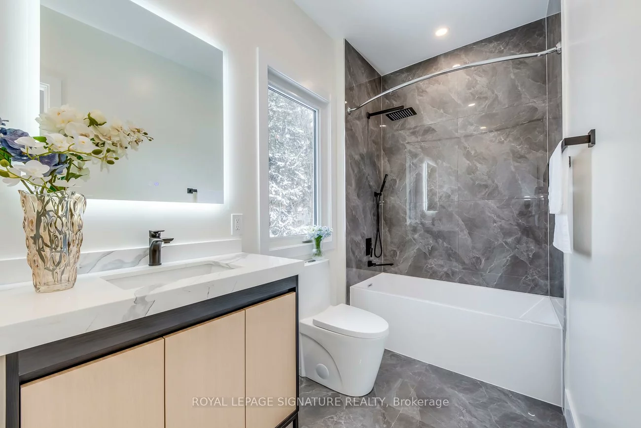 24, Merritt, O'Connor-Parkview, Toronto