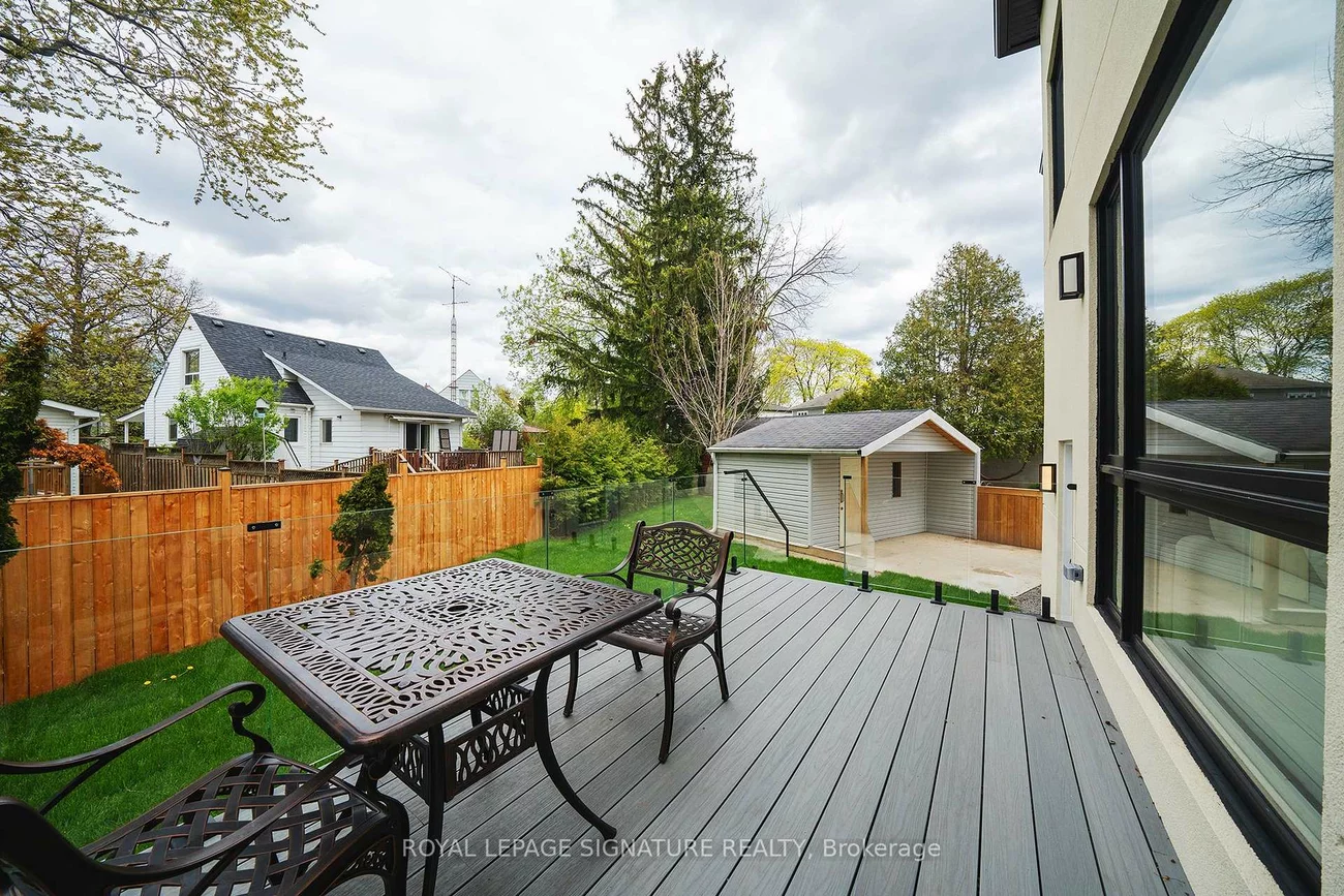 24, Merritt, O'Connor-Parkview, Toronto