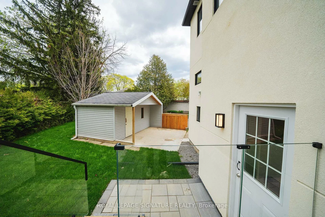 24, Merritt, O'Connor-Parkview, Toronto
