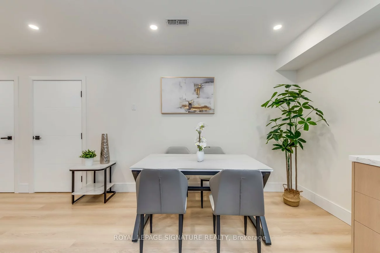 24, Merritt, O'Connor-Parkview, Toronto