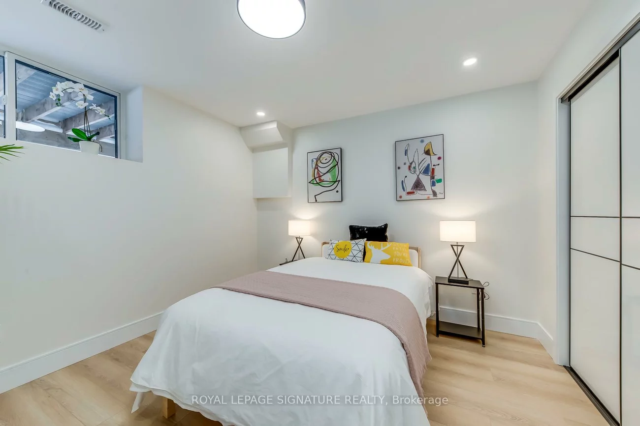 24, Merritt, O'Connor-Parkview, Toronto