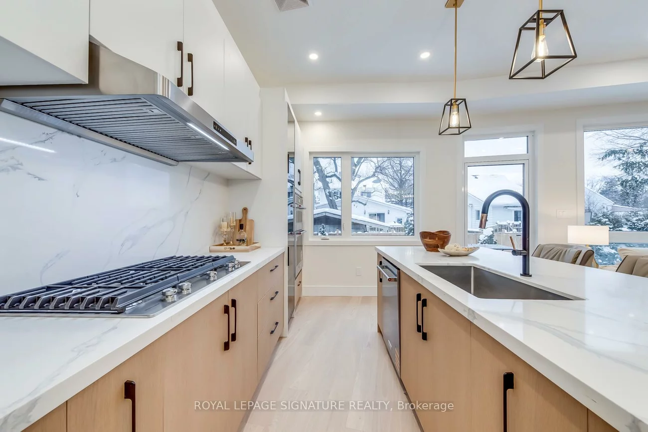 24, Merritt, O'Connor-Parkview, Toronto