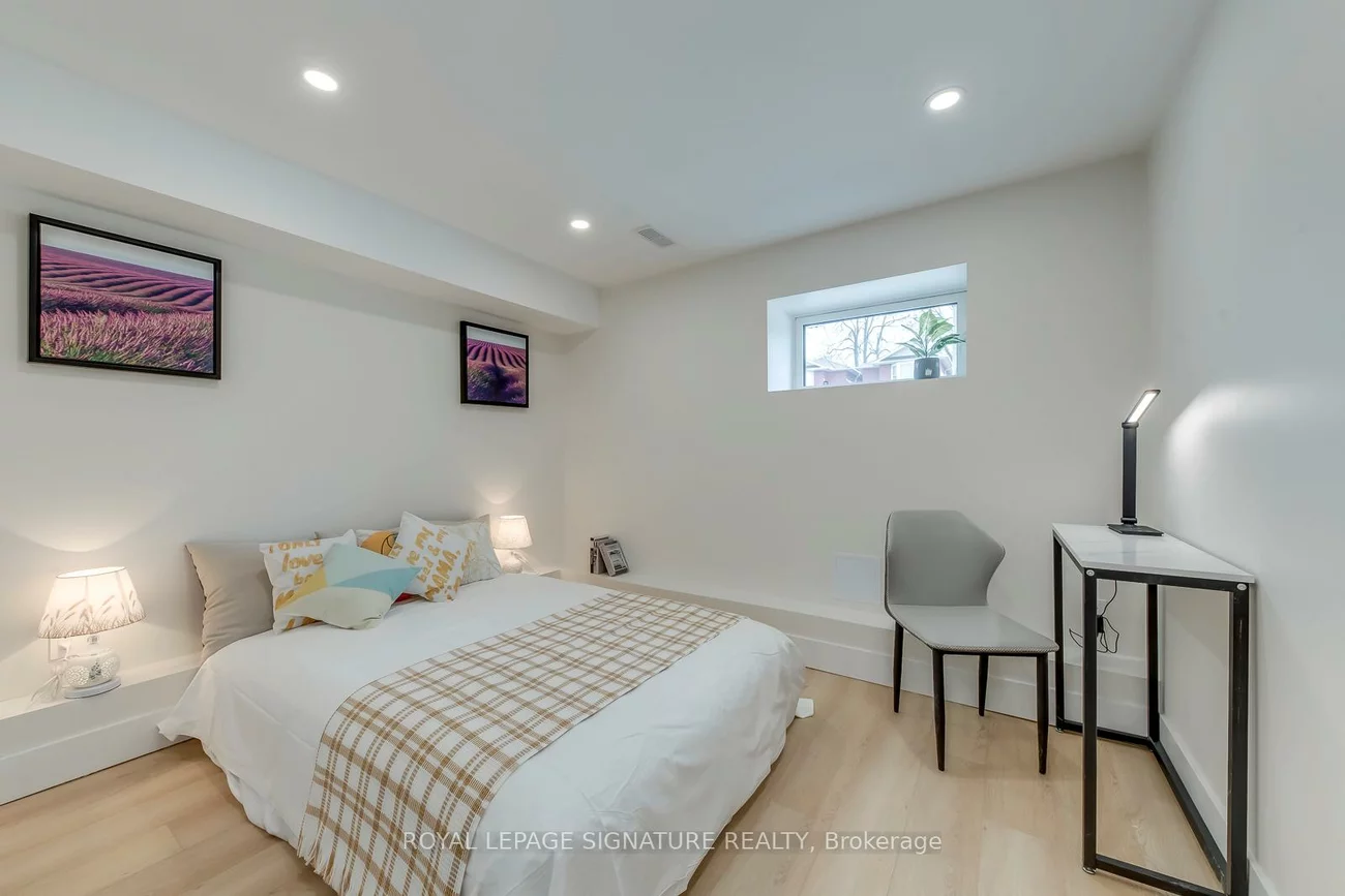 850, Cosburn, East York, Toronto