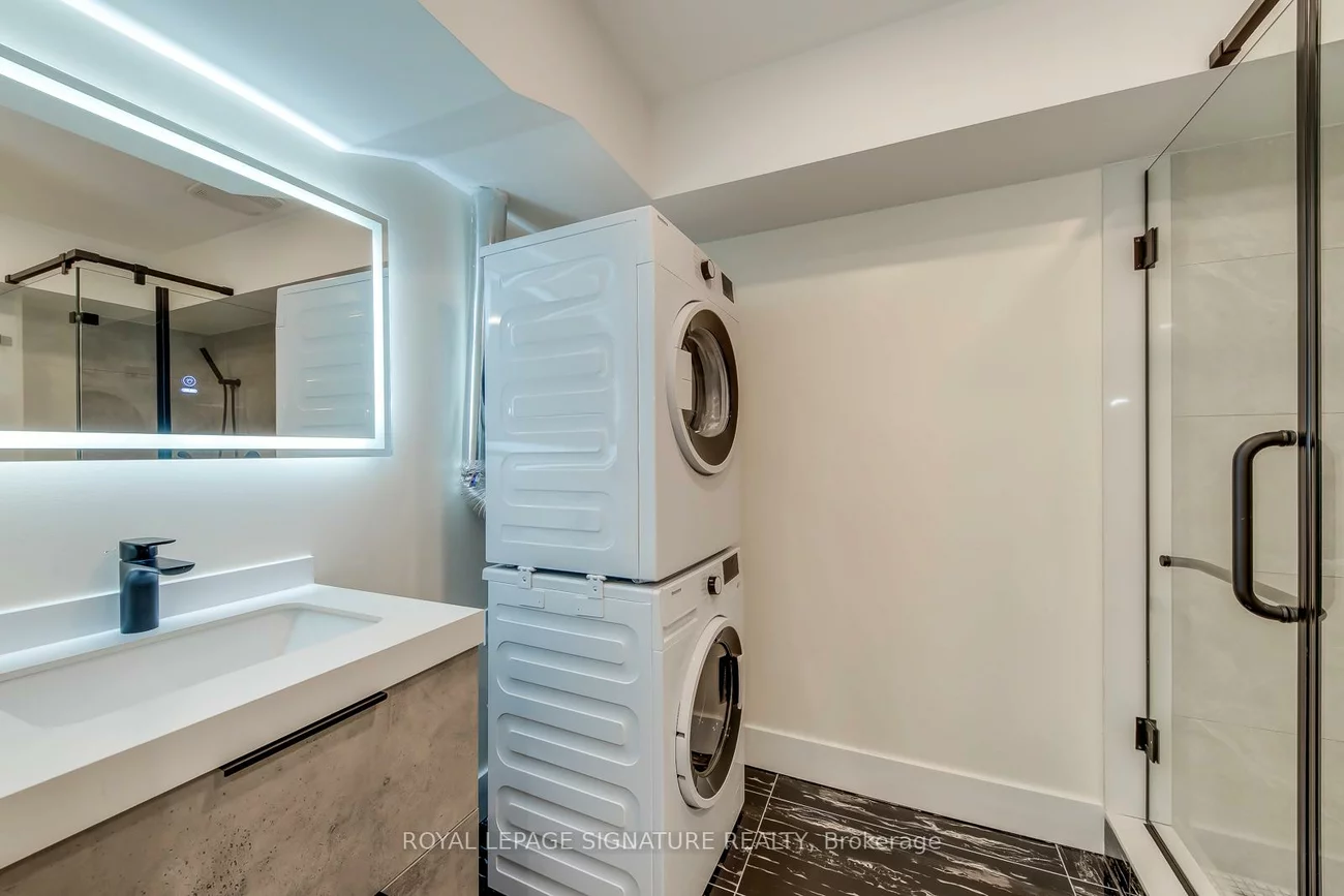 850, Cosburn, East York, Toronto