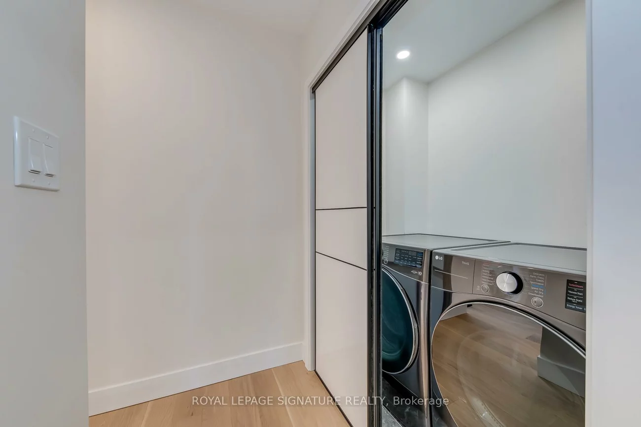 850, Cosburn, East York, Toronto