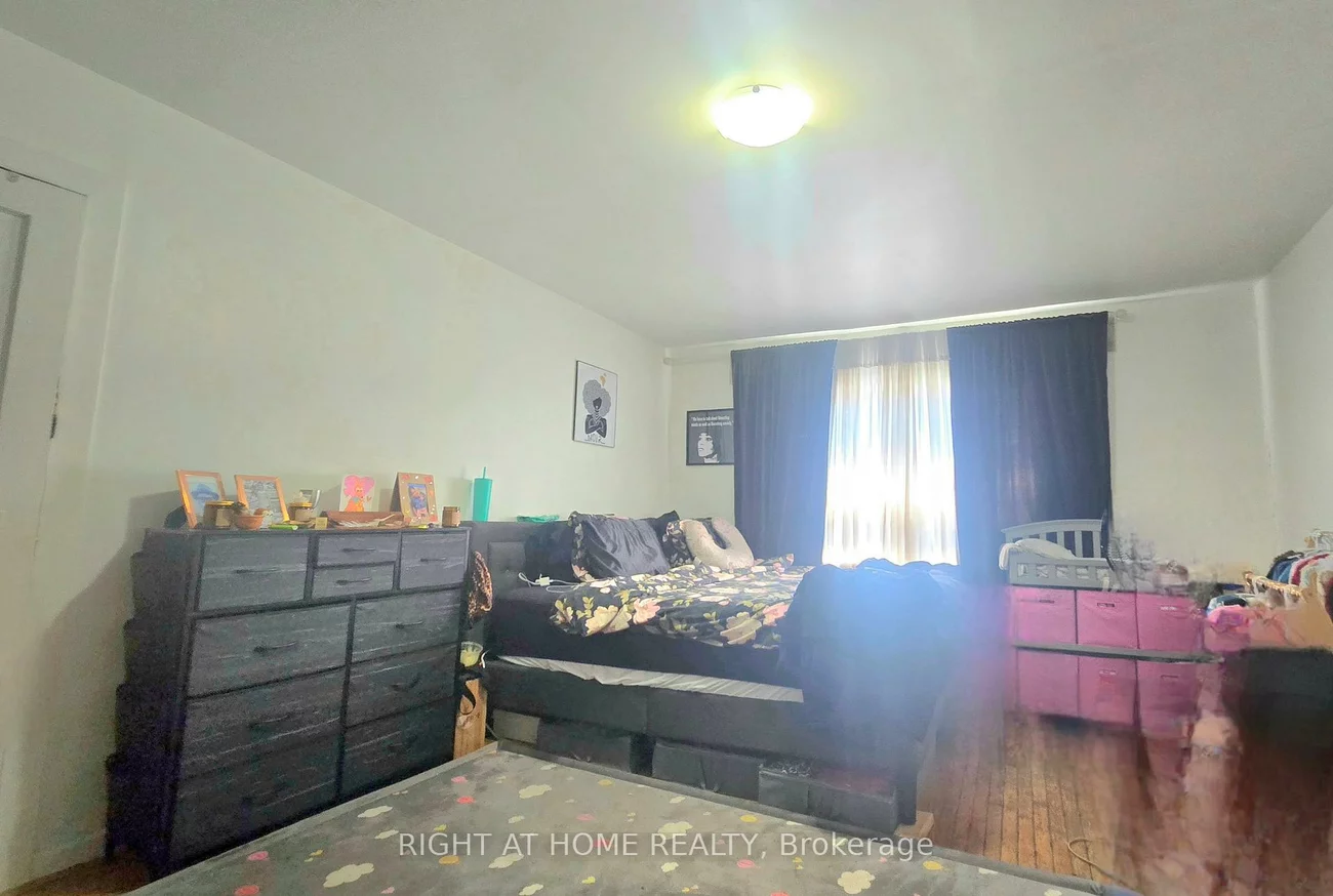 633, Greenwood, Blake-Jones, Toronto
