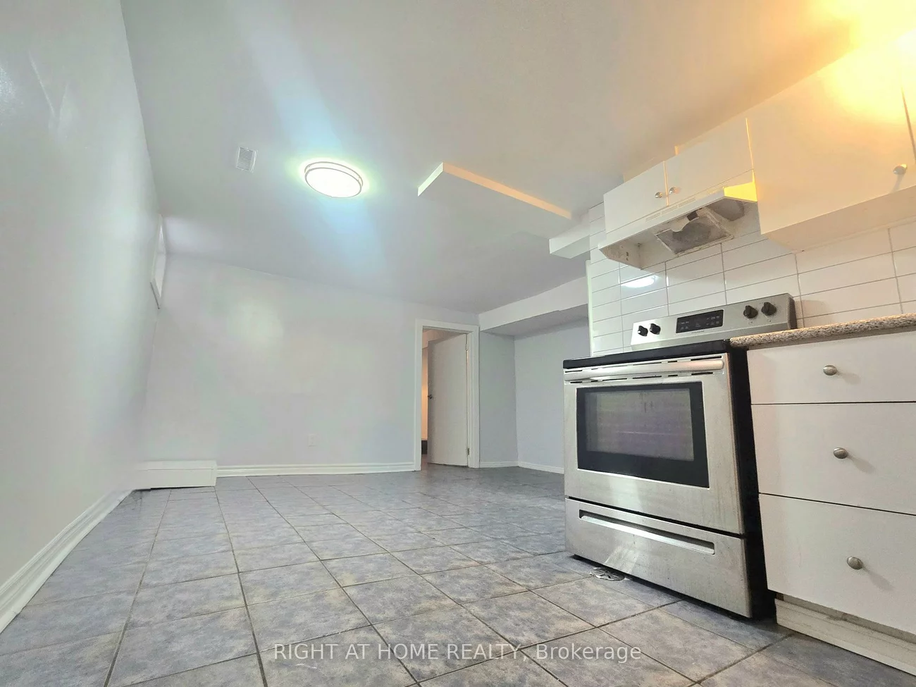 633, Greenwood, Blake-Jones, Toronto