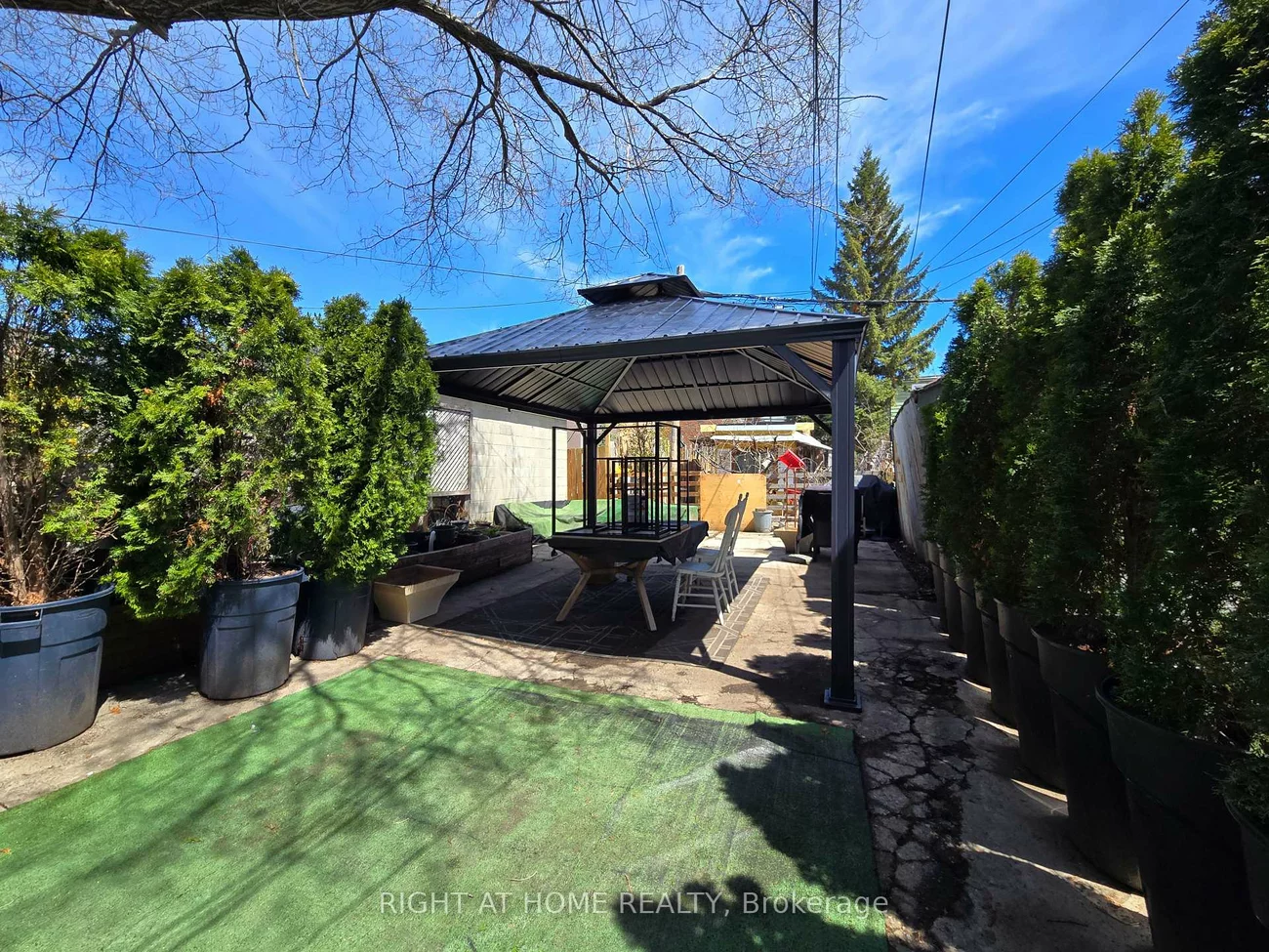 633, Greenwood, Blake-Jones, Toronto