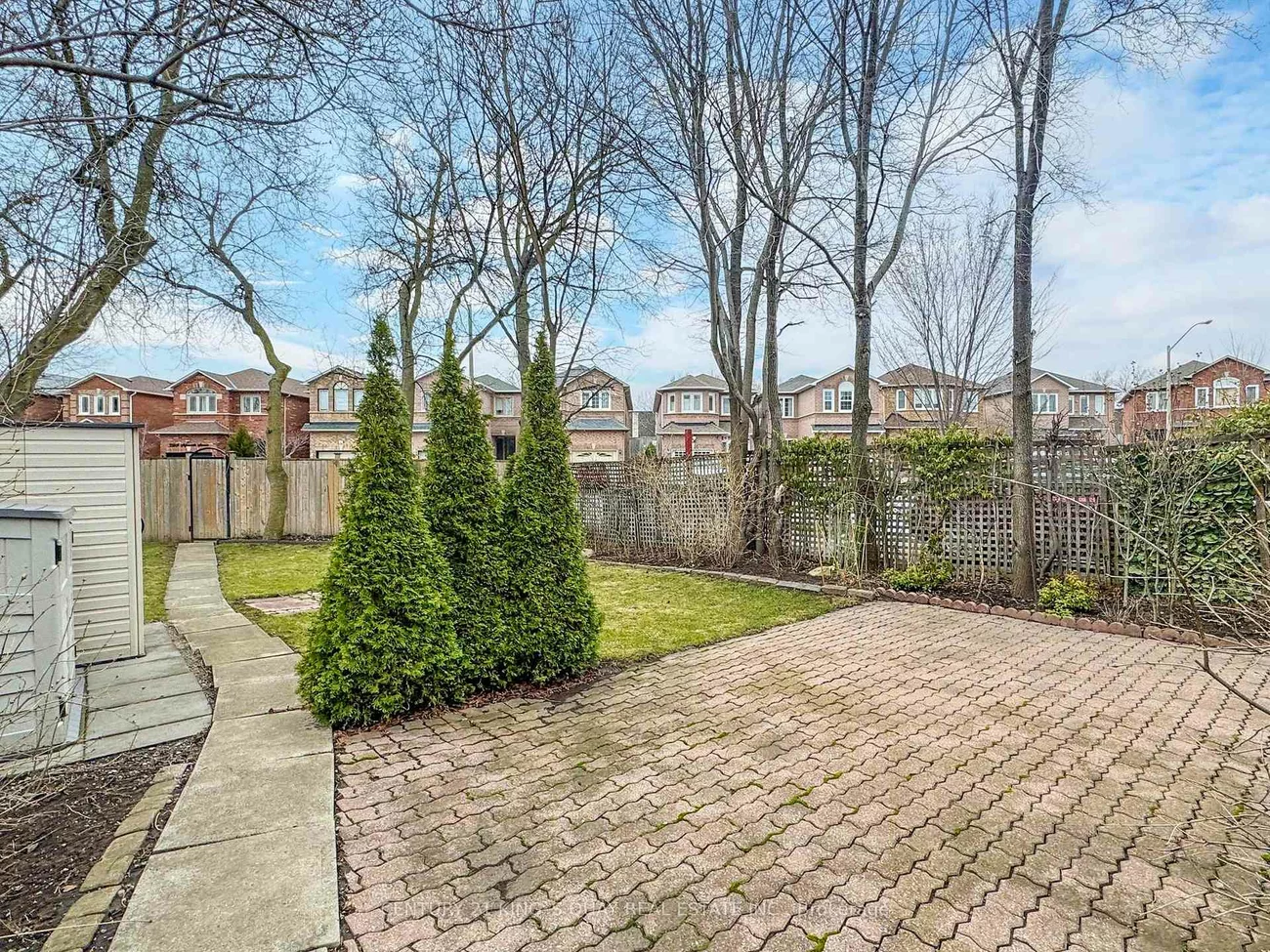 330, Kennedy, Birchcliffe-Cliffside, Toronto