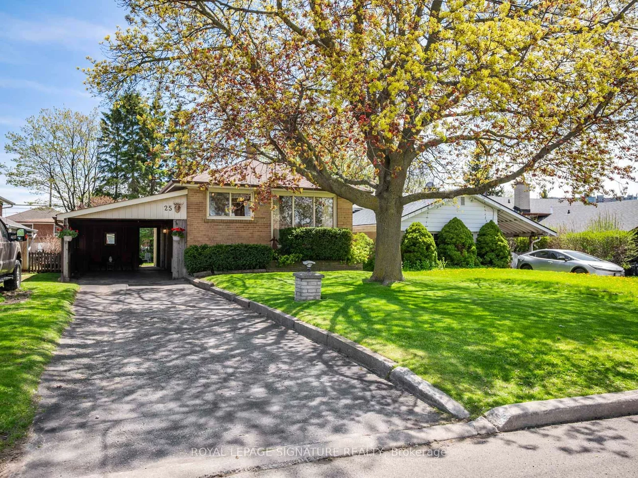 25, Stavely, Kennedy Park, Toronto