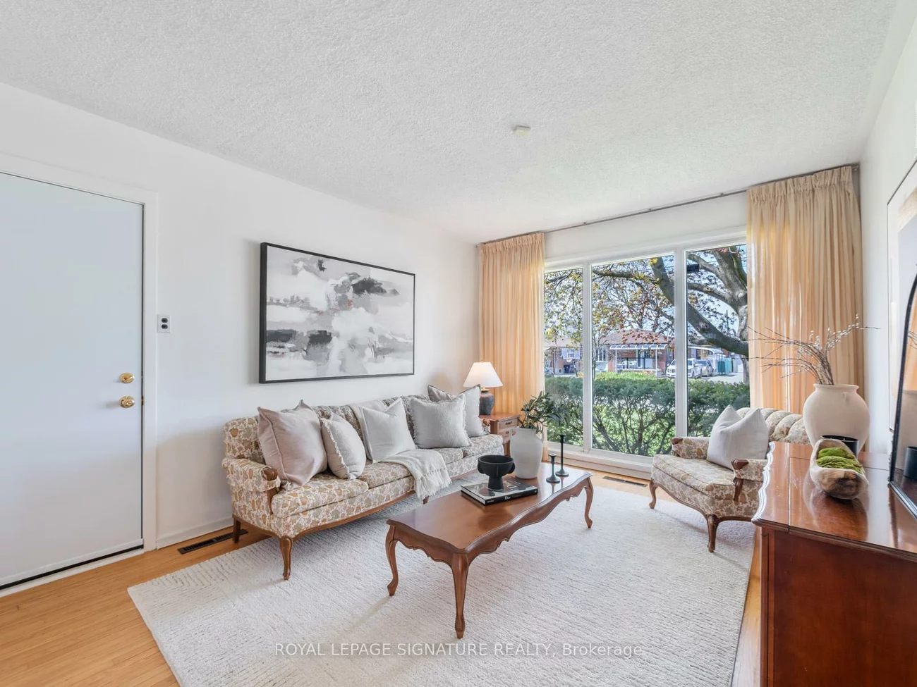 25, Stavely, Kennedy Park, Toronto