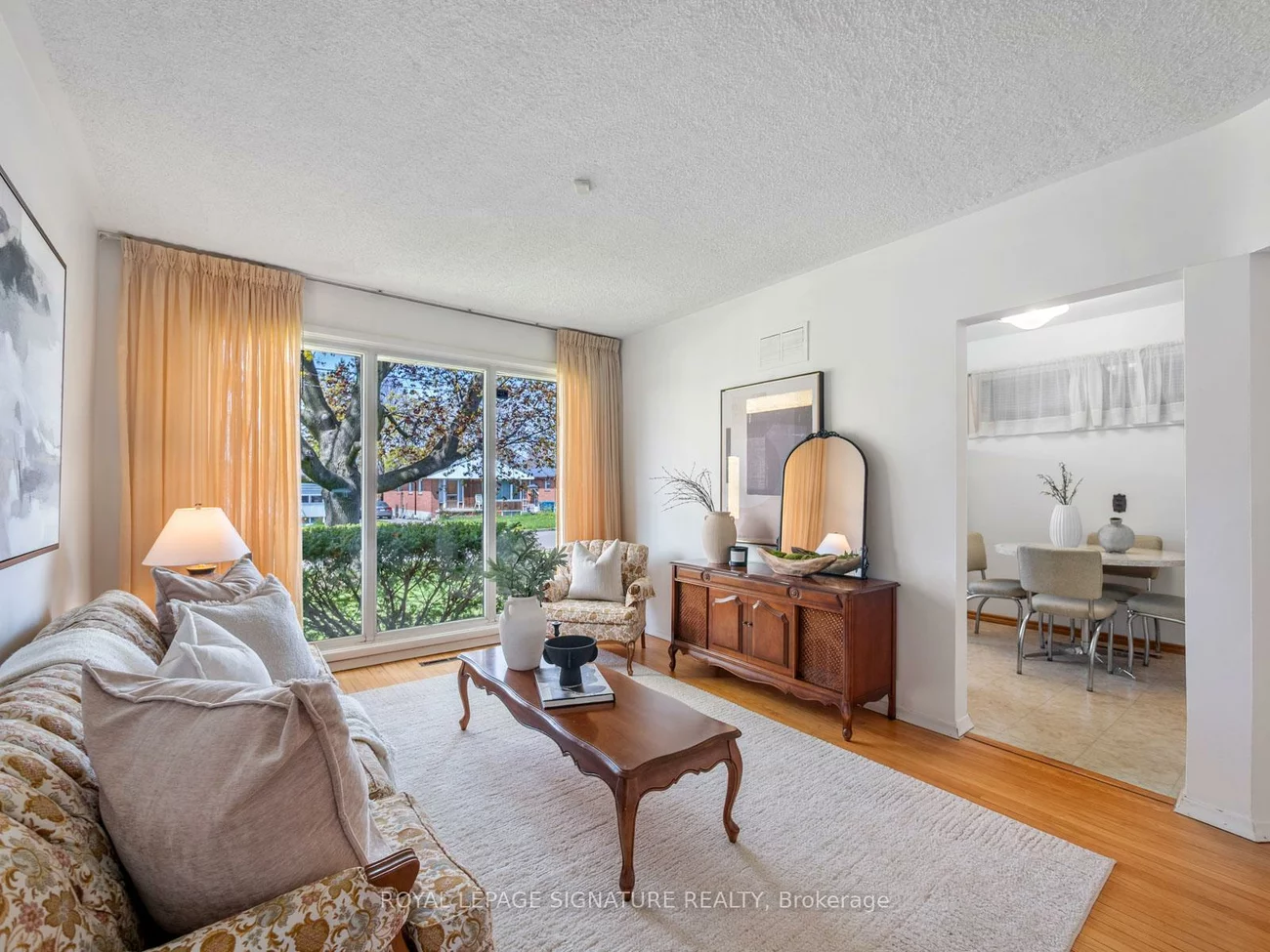 25, Stavely, Kennedy Park, Toronto