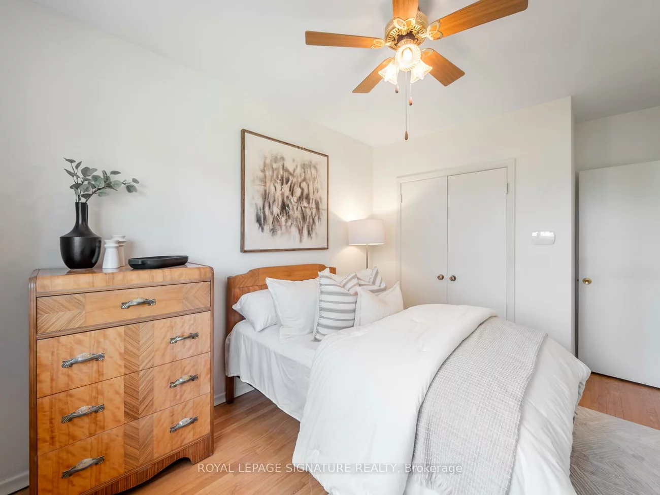 25, Stavely, Kennedy Park, Toronto