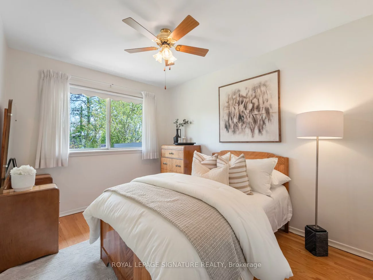 25, Stavely, Kennedy Park, Toronto
