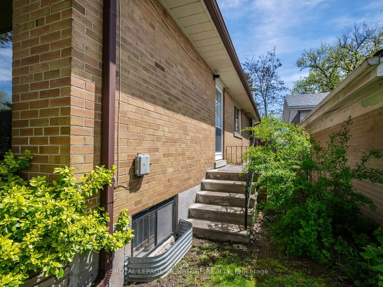 25, Stavely, Kennedy Park, Toronto