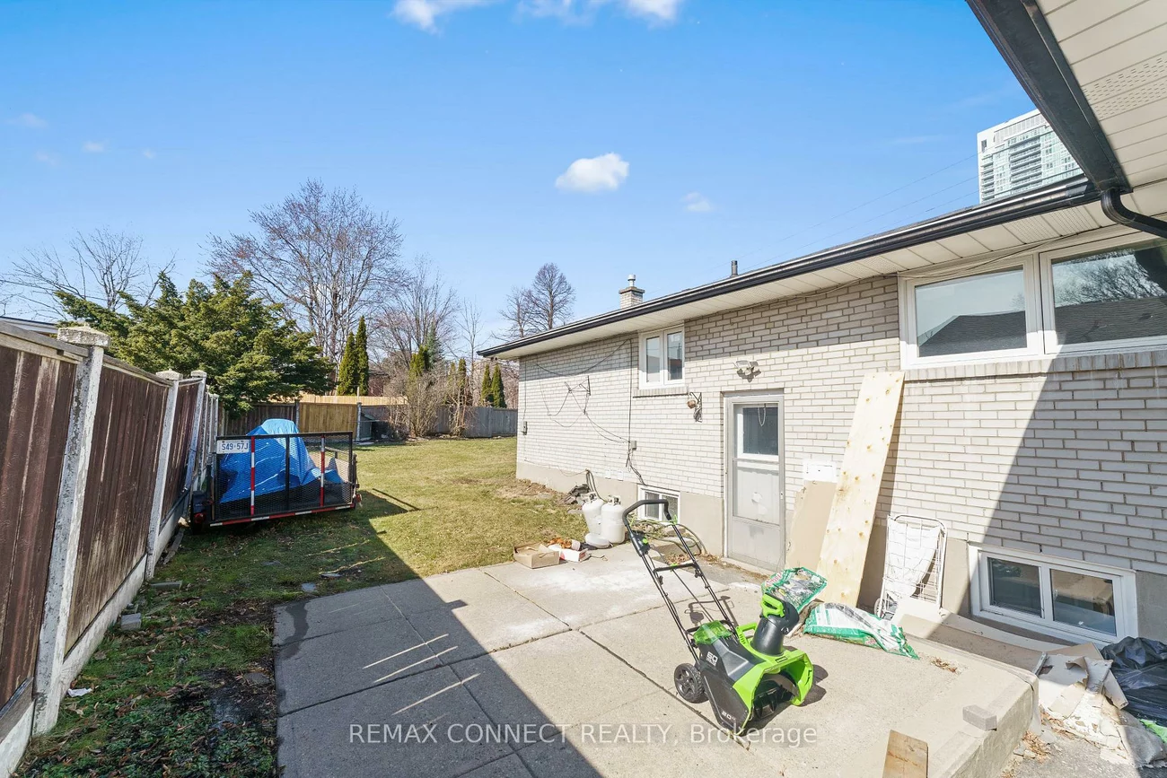 54, Saratoga, Bendale, Toronto