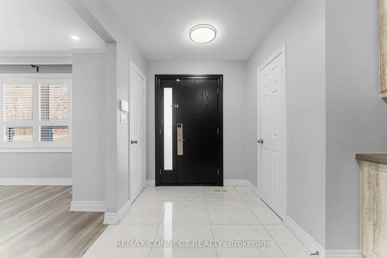 54, Saratoga, Bendale, Toronto