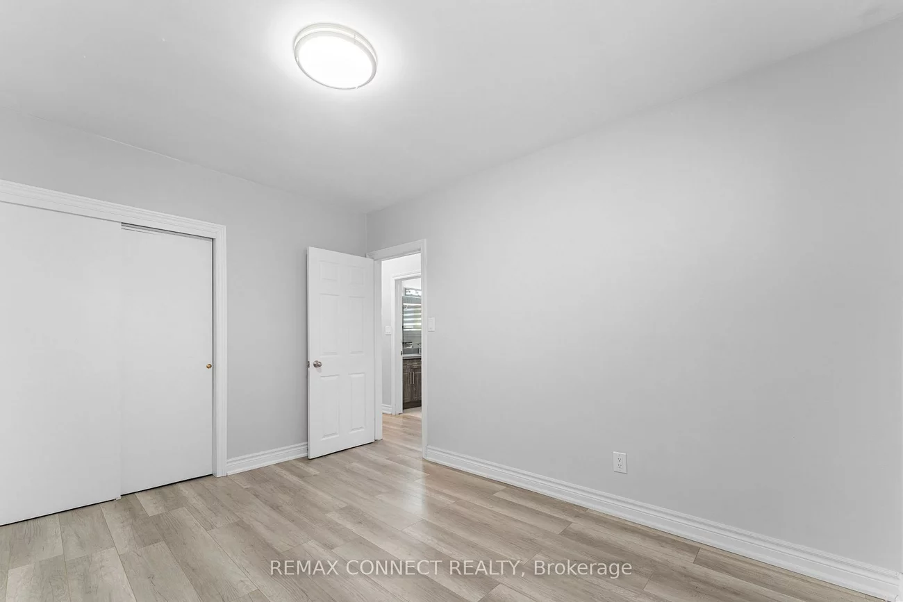 54, Saratoga, Bendale, Toronto