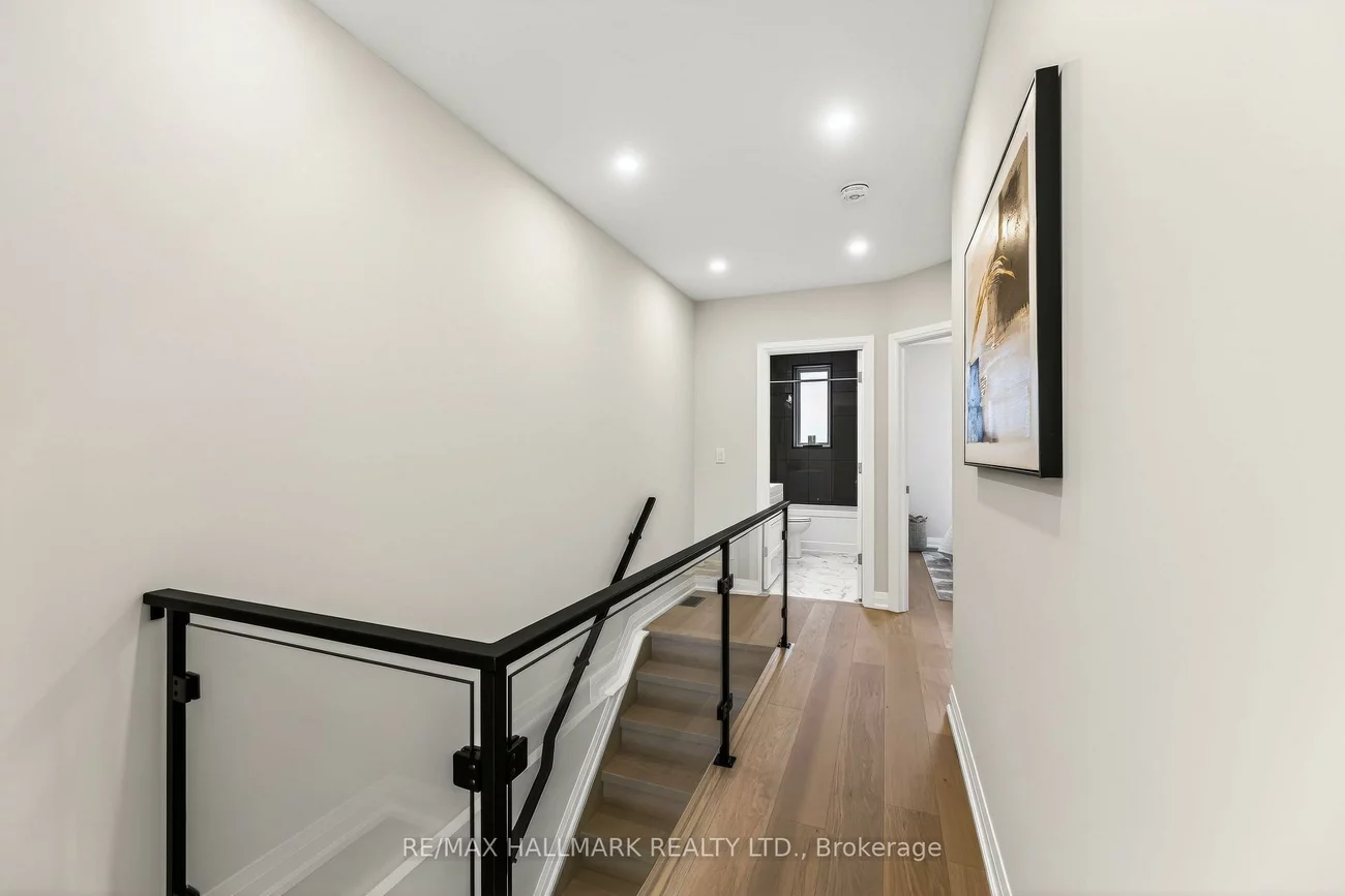 47, Harcourt, North Riverdale, Toronto