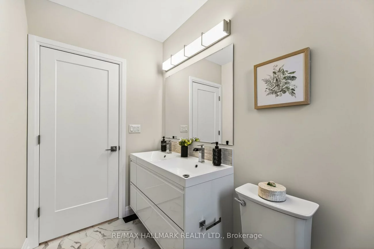 47, Harcourt, North Riverdale, Toronto
