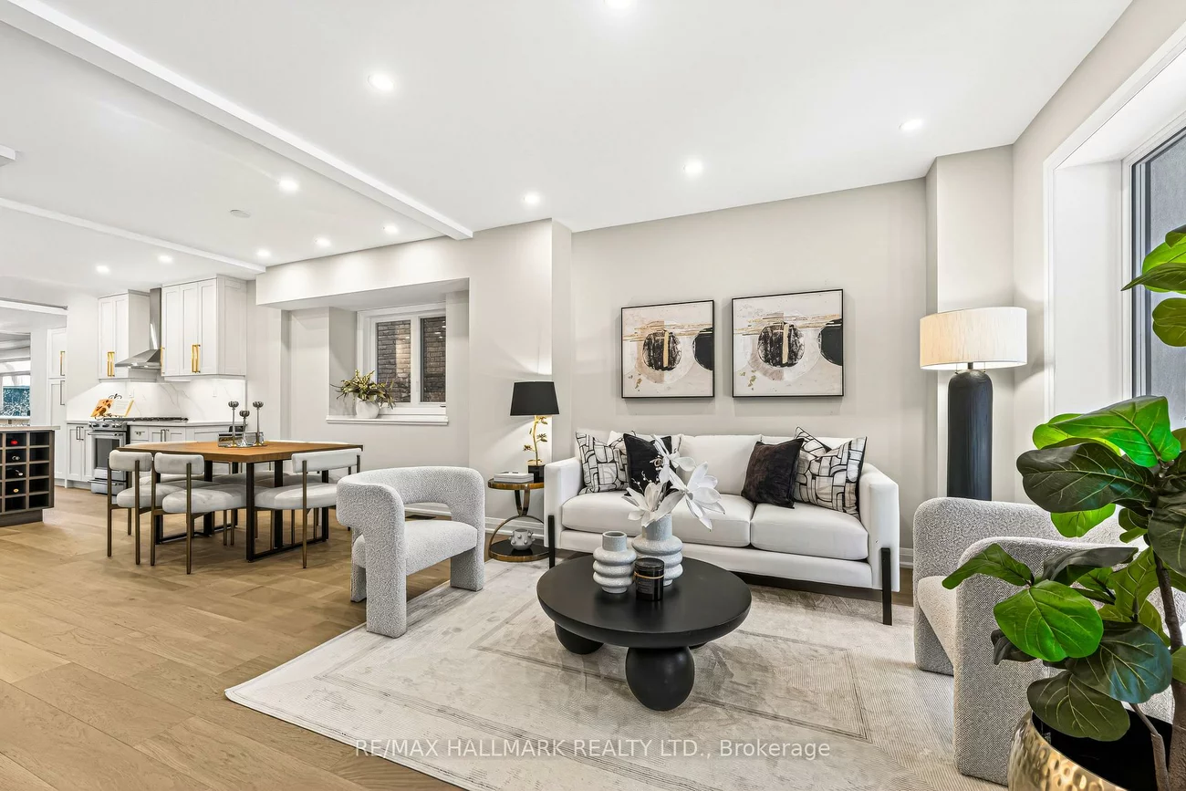 47, Harcourt, North Riverdale, Toronto