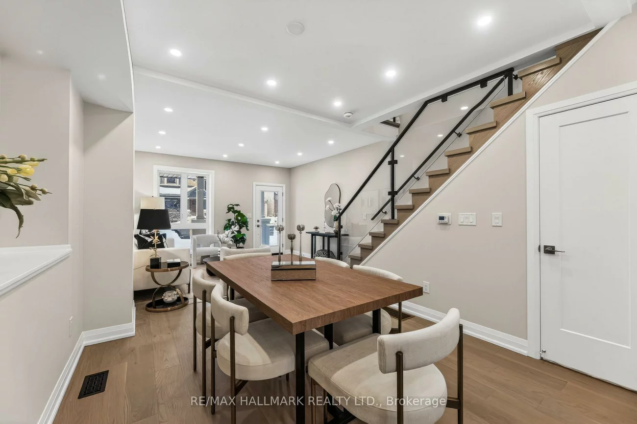47, Harcourt, North Riverdale, Toronto