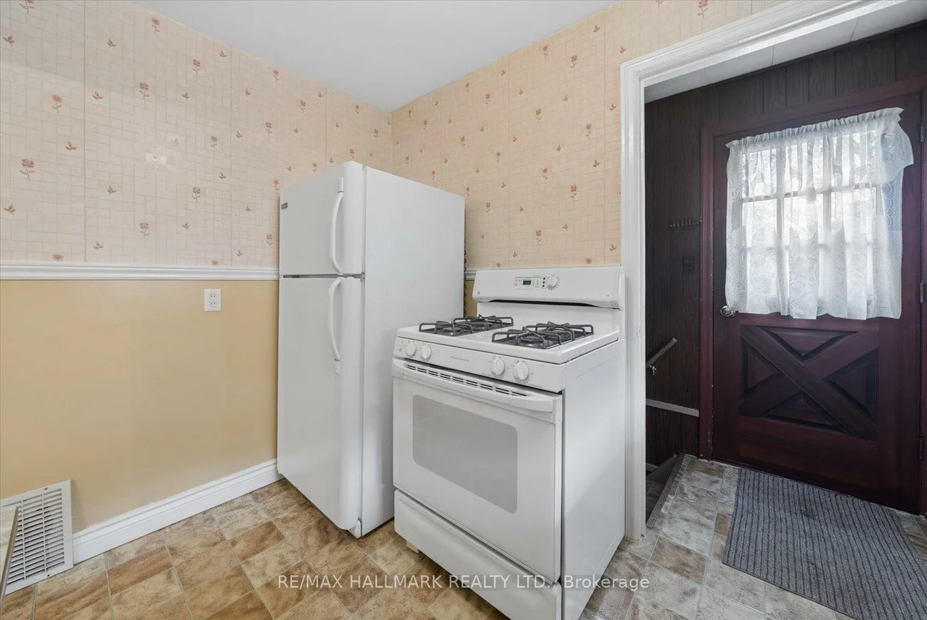 51, Bertha, Clairlea-Birchmount, Toronto