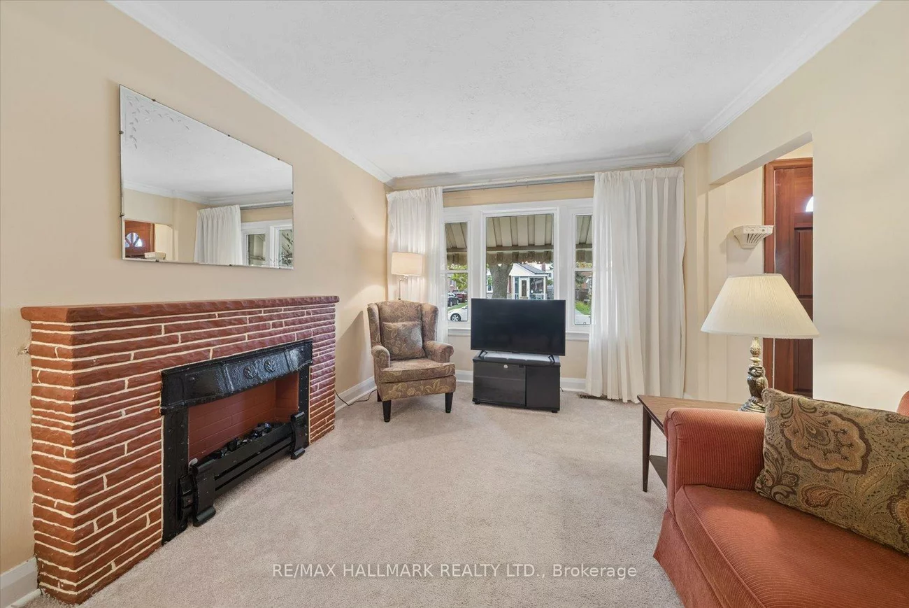 51, Bertha, Clairlea-Birchmount, Toronto