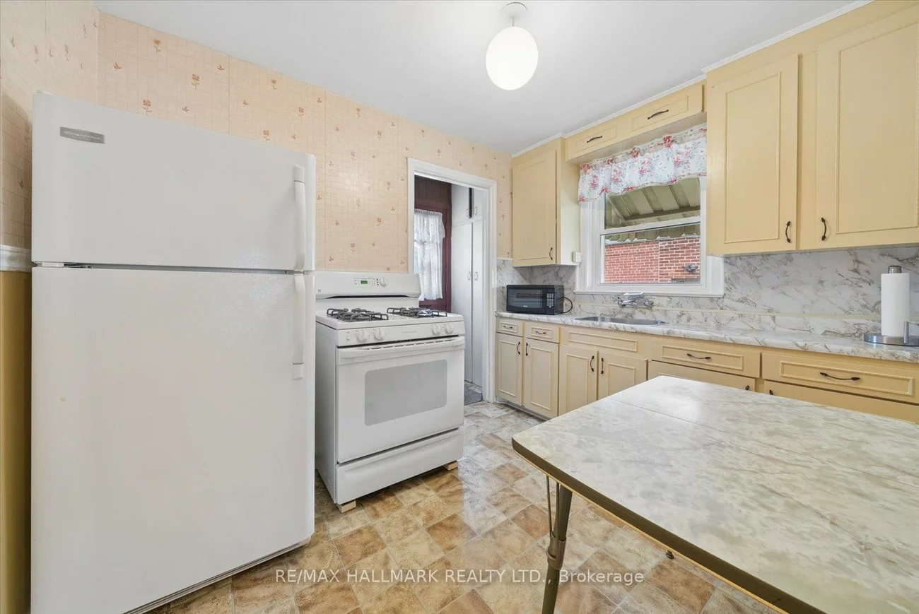 51, Bertha, Clairlea-Birchmount, Toronto