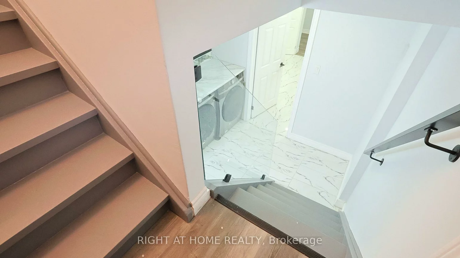 150, Tower, Wexford-Maryvale, Toronto